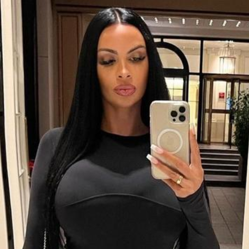 Johanna Leia Biography Image